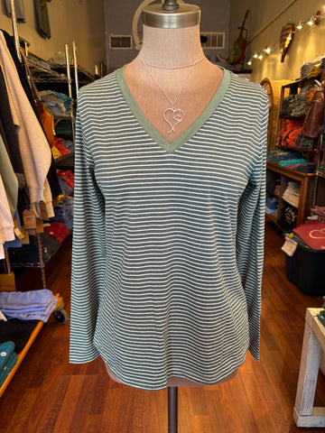 Women’s Long Sleeve V-Neck